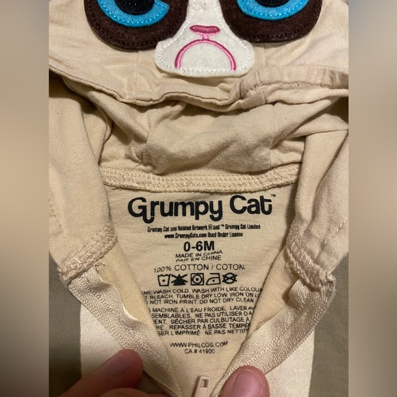 Grumpy cat 0-6 month onesie - Picture 2 of 2